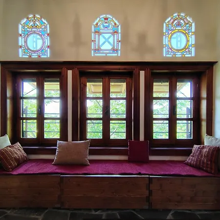 Peaceful Escape In Vakantiehuis